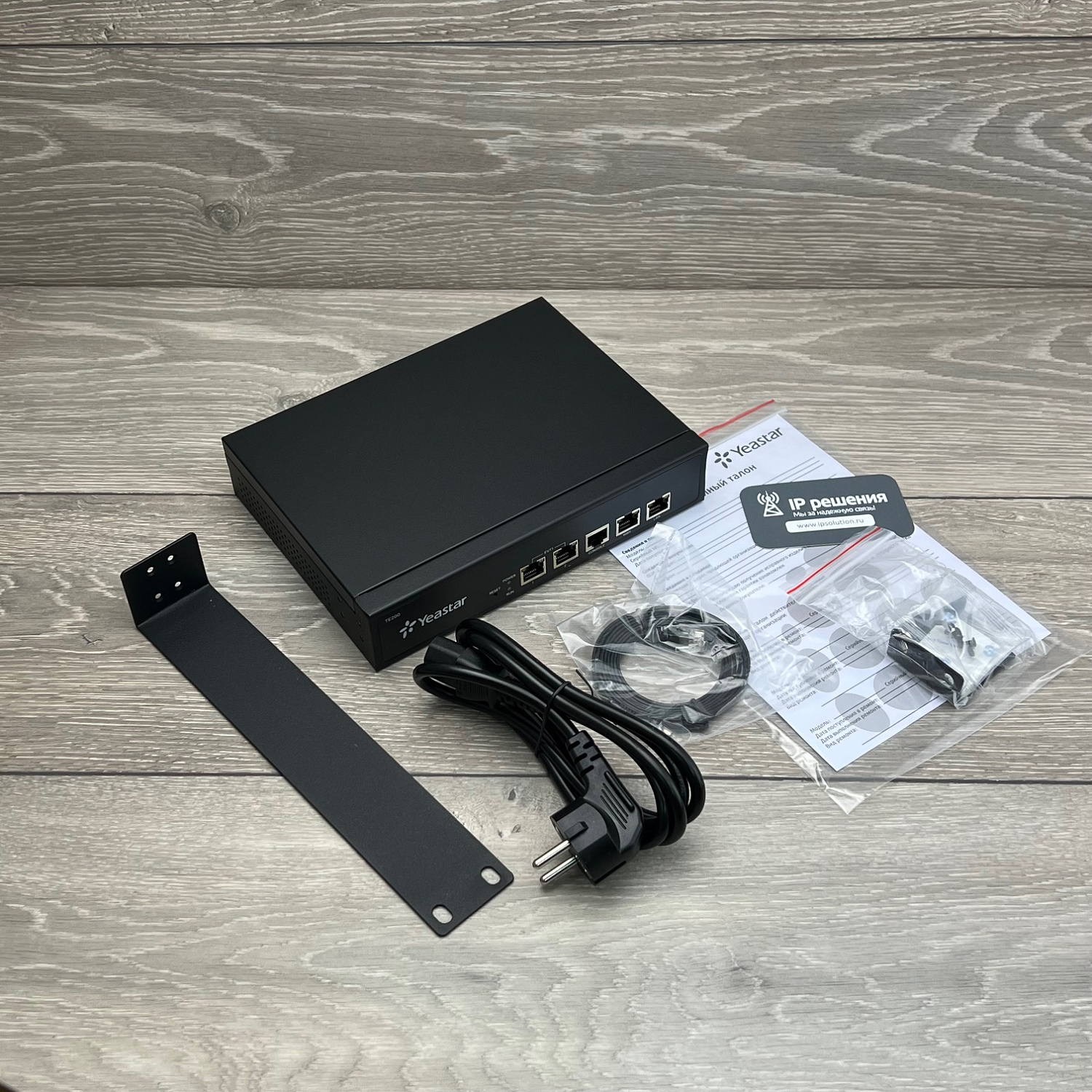 Yeastar NeoGate TE200, PRI шлюз, 2 порта E1 